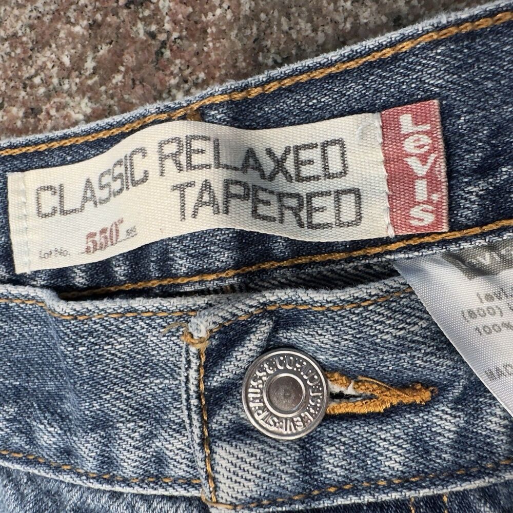 Vintage Levi's 550 Jeans Womens Size 12 M Blue Classic Relaxed Fit Tapered Y2K